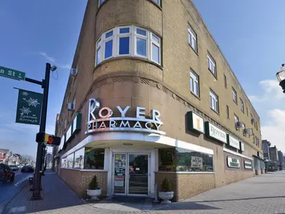 Pharmacie ROYER - Photo 1