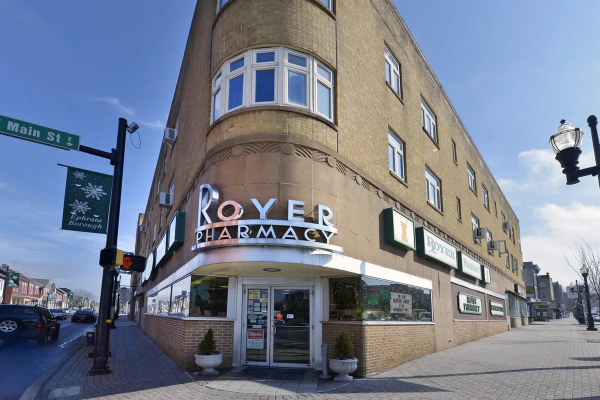 Pharmacie ROYER - Photo 1
