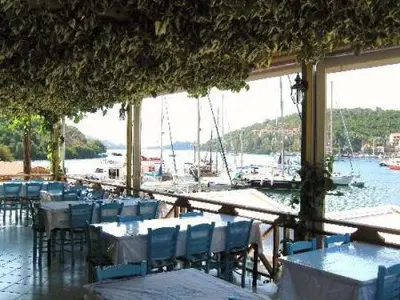Thessalia Tavern - Photo 3