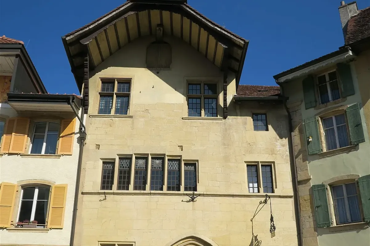 Hôtel de Ville - Photo 3