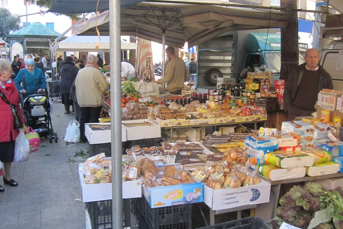 Mercato Ortofrutticolo Giornaliero - Photo 2