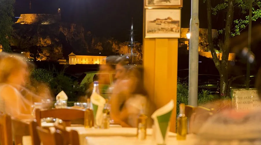 Alex's Taverna - Photo 2