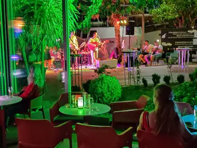 Café Bar Mojito - Photo 3