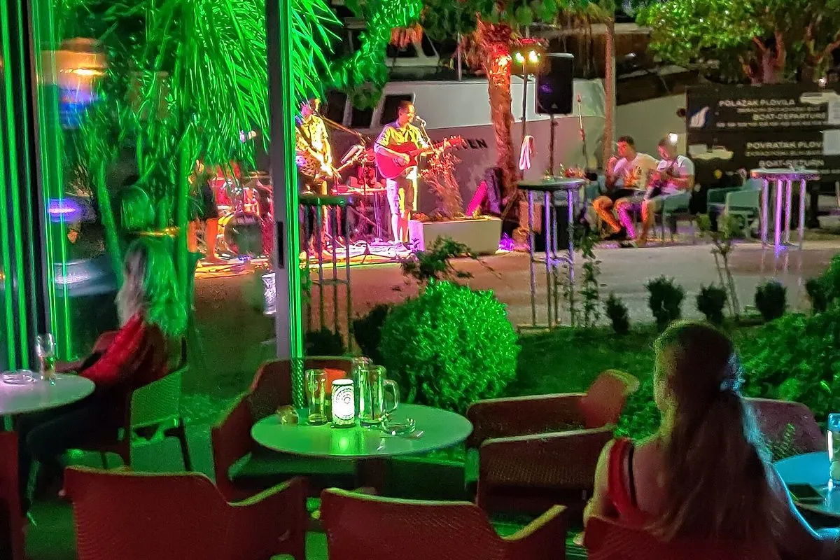 Café Bar Mojito - Photo 3