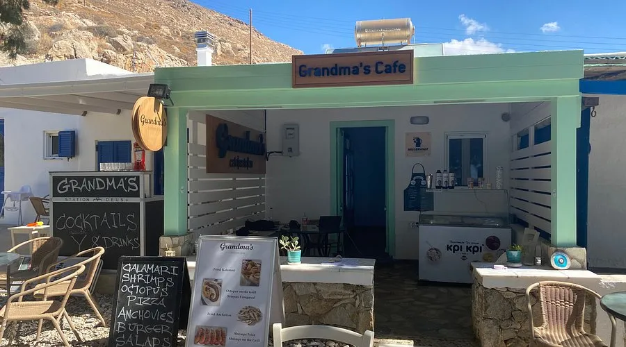 Grandma's Cafe Resto Bar Serifos - Photo 2