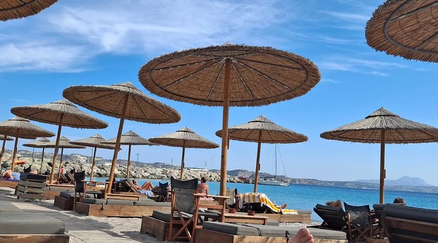 Faros - Seaside Bar Restaurant - Photo 4