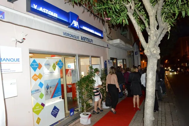 AXA - Photo 3