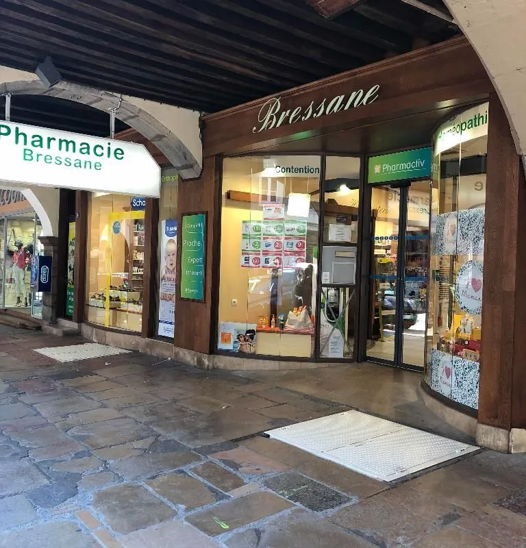 Pharmacie Thouverey - Photo 1