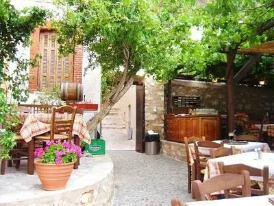 Takouras - Photo 5
