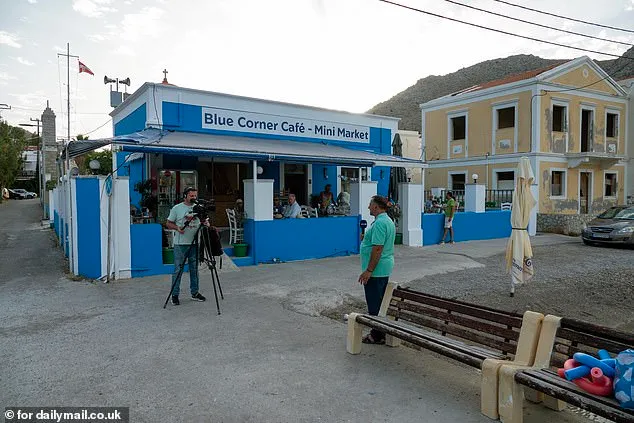 Blue Corner Cafe - Photo 1