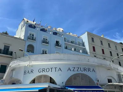 Bar Grotta Azzura - Photo 3