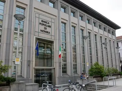 Banca Popolare di Novara - Photo 2