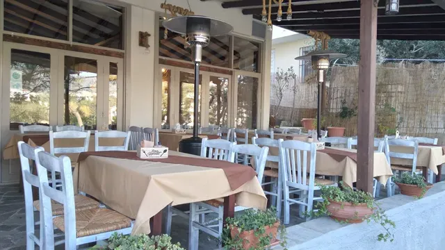 Foteini's Ouzeri - Photo 5