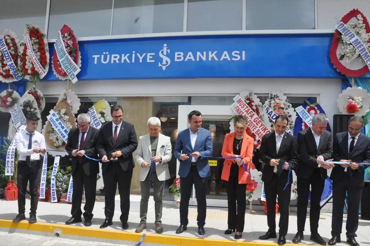 Türkiye İş Bankası - Photo 2