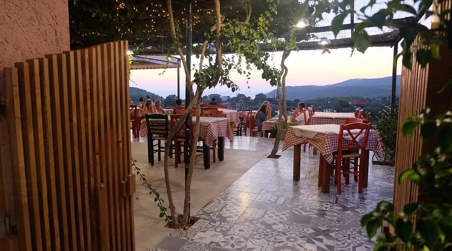 Sunset Taverna - Photo 1