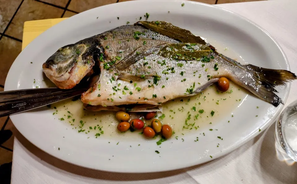 Mercato del primo pescato - Photo 2