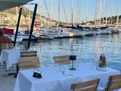 Orsan Restaurant - Photo 3