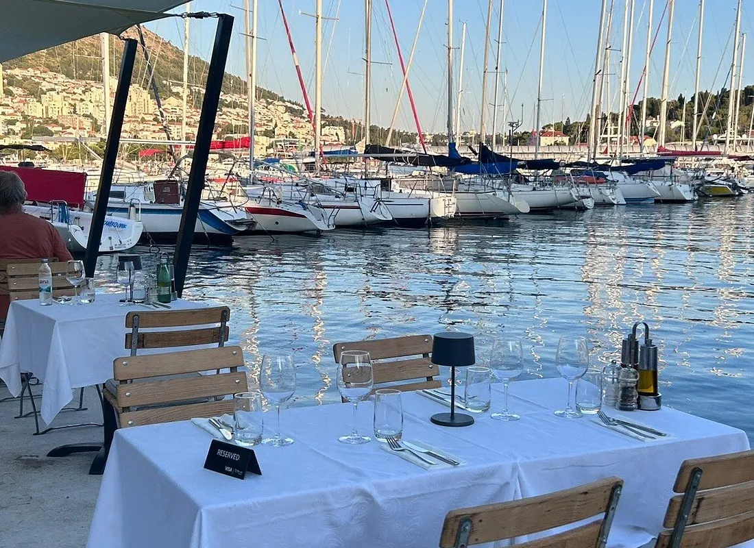 Orsan Restaurant - Photo 3