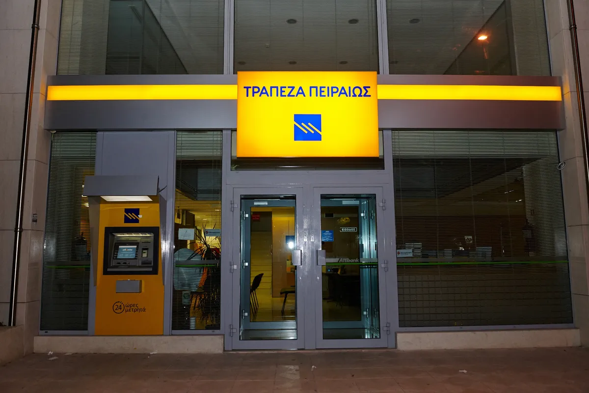 Piraeus Bank - Photo 5