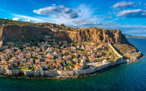 P. Trayforos - Photo 3