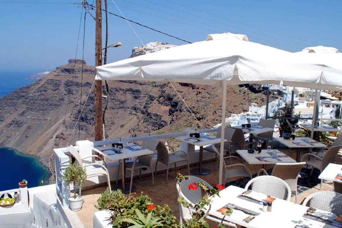 Lombranos Taverna Thira - Photo 4