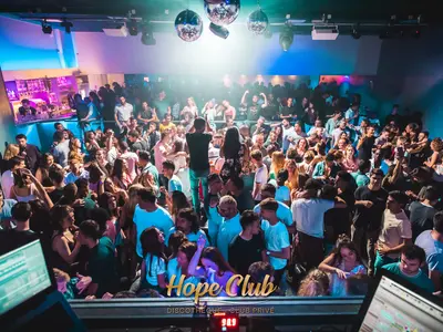 Hope Club Discothèque - Photo 1