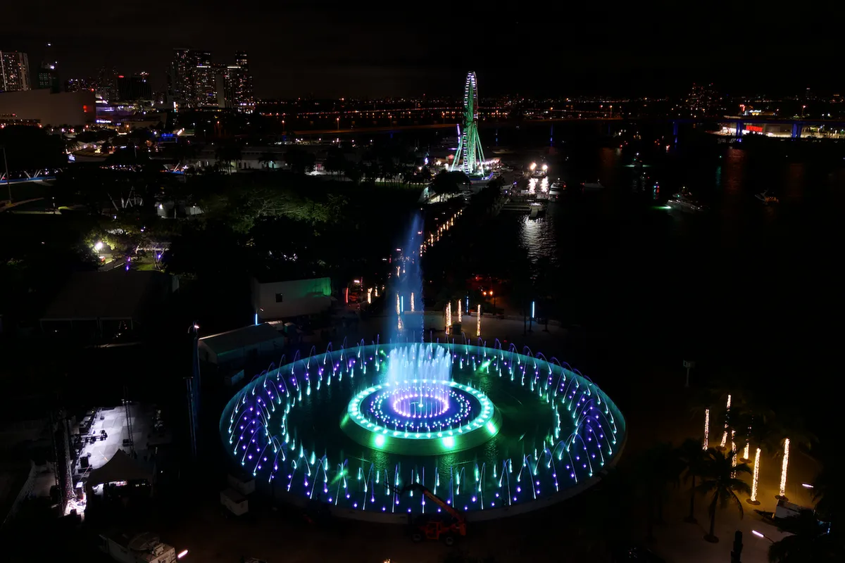 Mildred and Claude Pepper Fountain - Photo 2