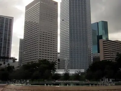 Mildred and Claude Pepper Fountain - Photo 3
