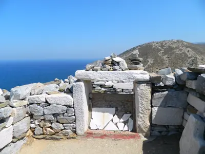 Homer's Tomb - Photo 2