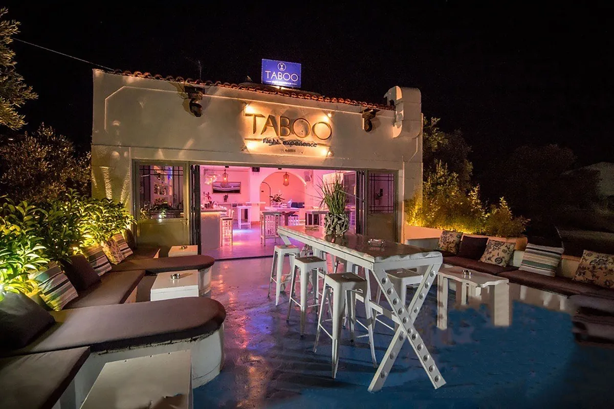 Taboo Cocktail Club - Photo 2