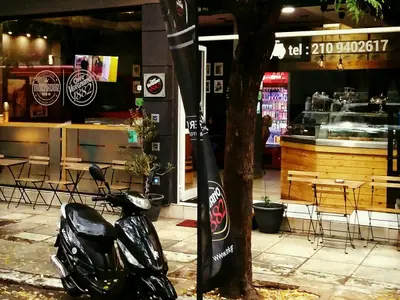 MOKADOR Cafe - Photo 2