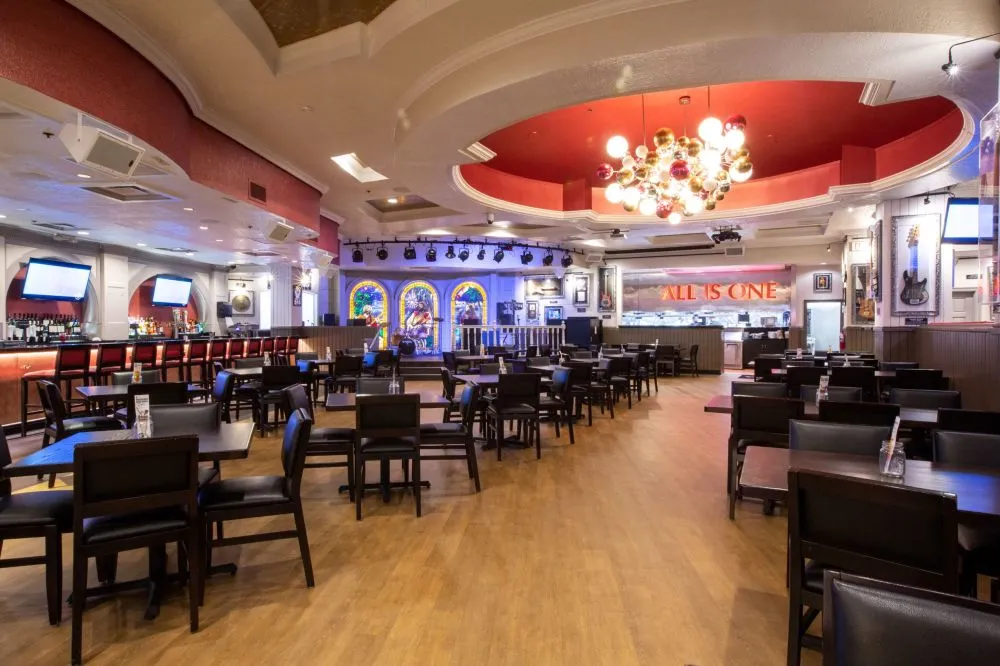 Hard Rock Cafe - Photo 3