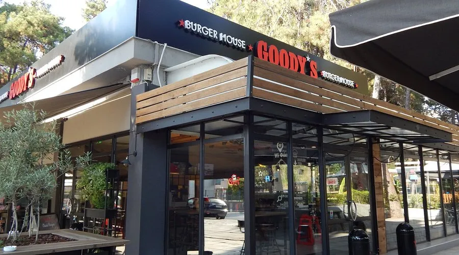 Goody's Burger House - Photo 3