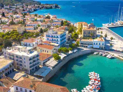 Historical Bouboulina port - Photo 3