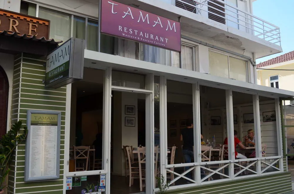 Stama Restaurant - Photo 3