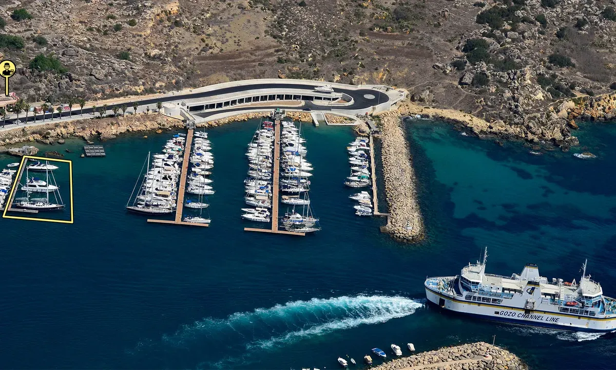 Fuel Dock - Photo 1