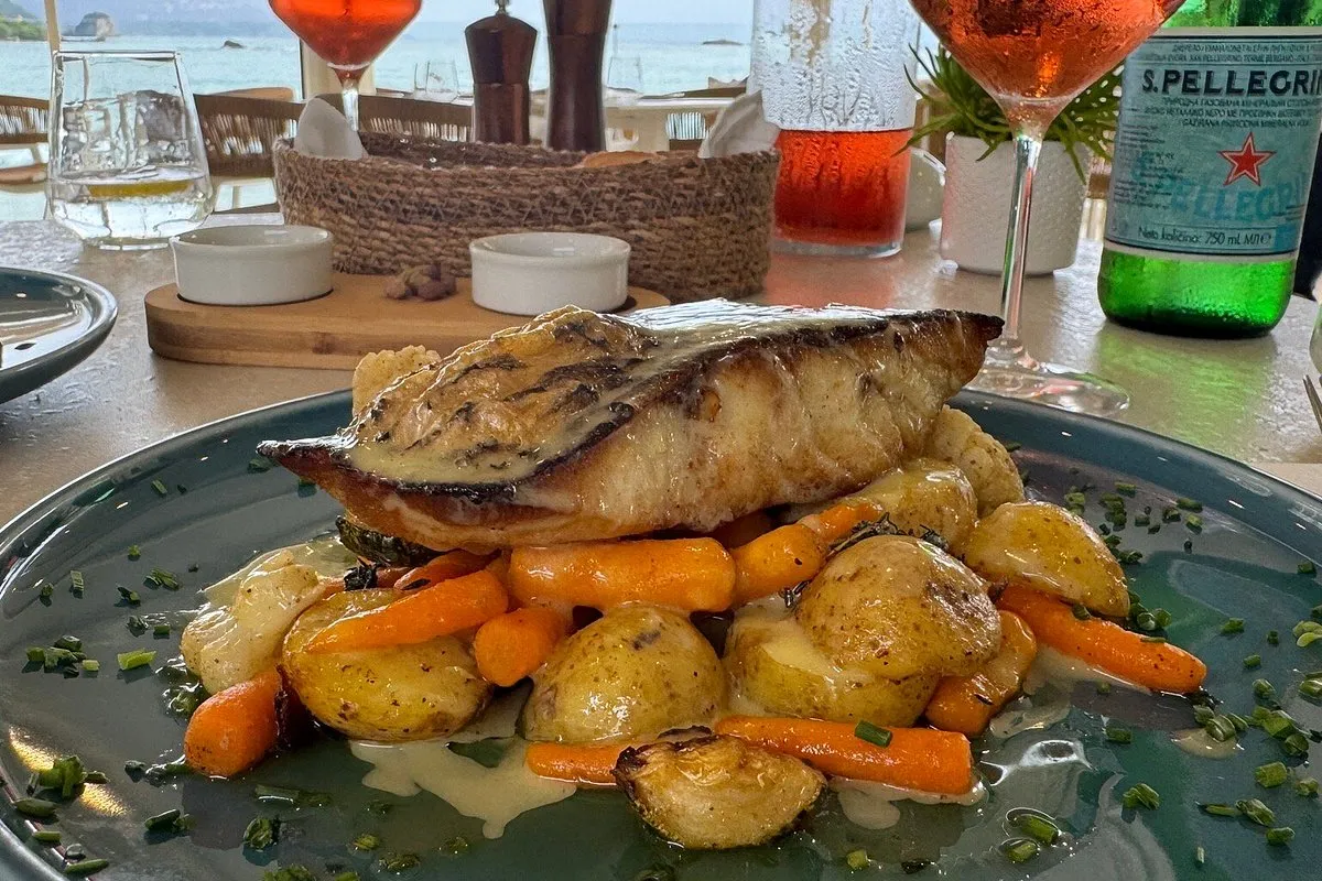 Pescada - Photo 2