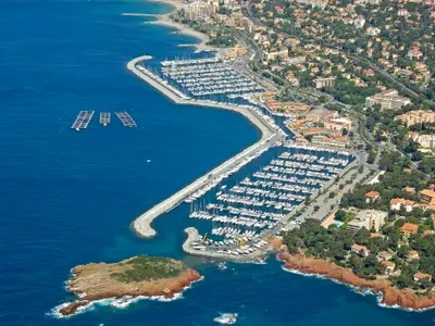 Fuel Dock - Photo 5