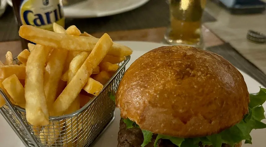 Knife & Fork - Photo 1