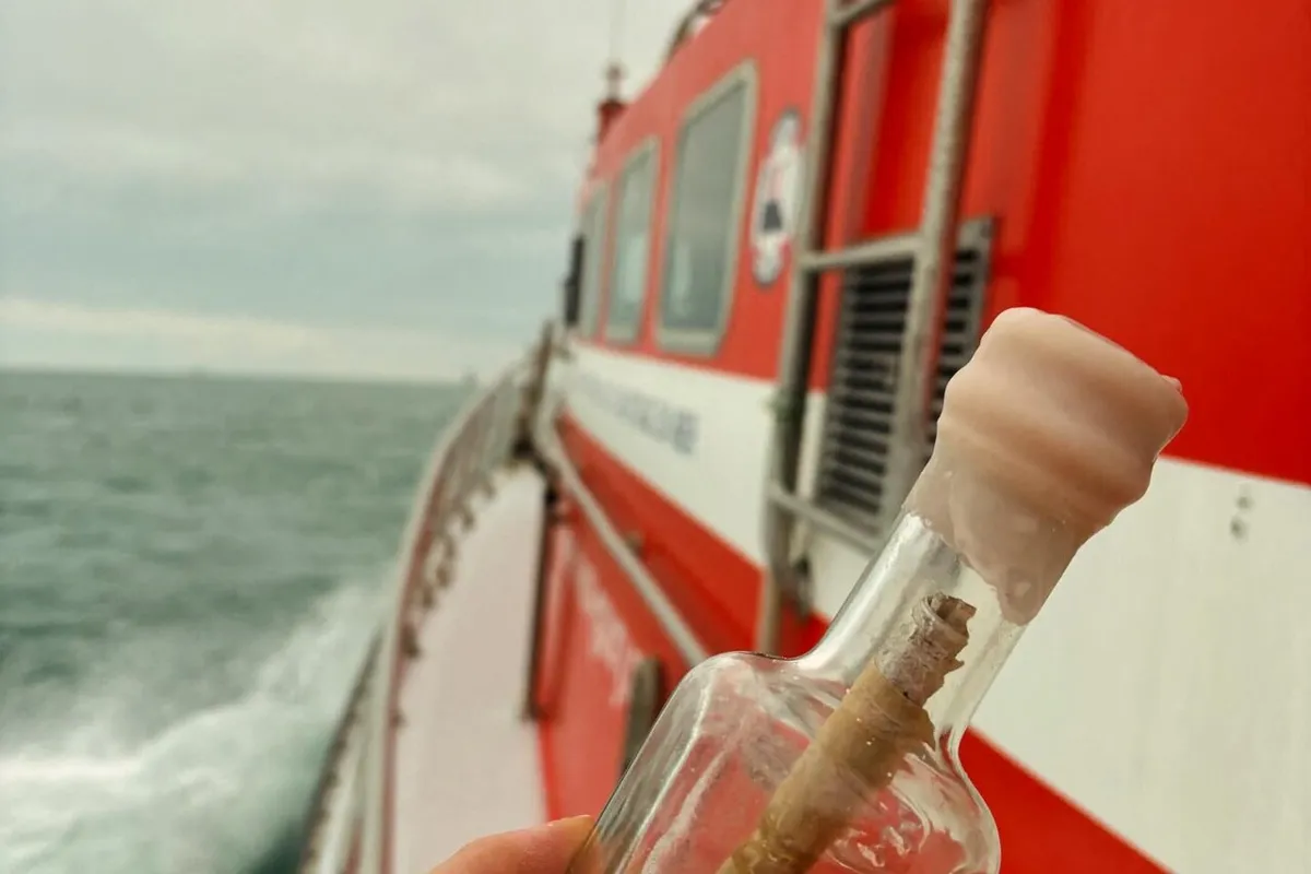 Une bouteille à la mer - Photo 3