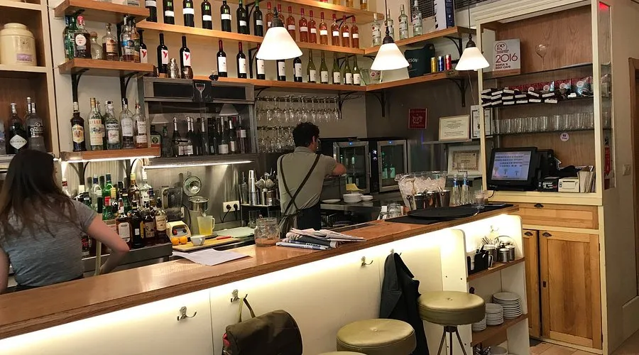 Café Memento - Photo 2