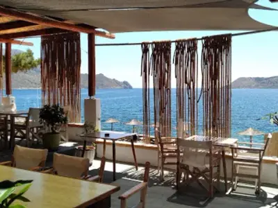 Lime Beach Bar - Photo 2