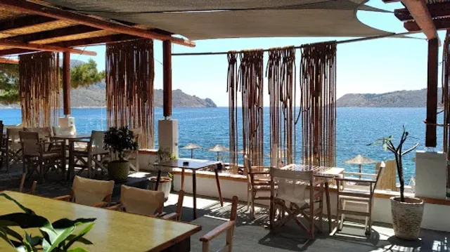 Lime Beach Bar - Photo 2