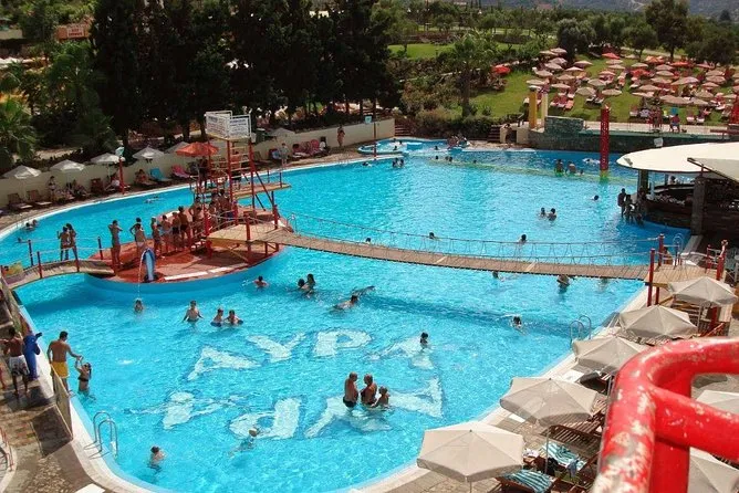 Water Slides - Photo 2