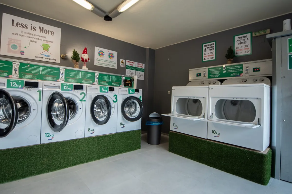 Laundry Center - Photo 1