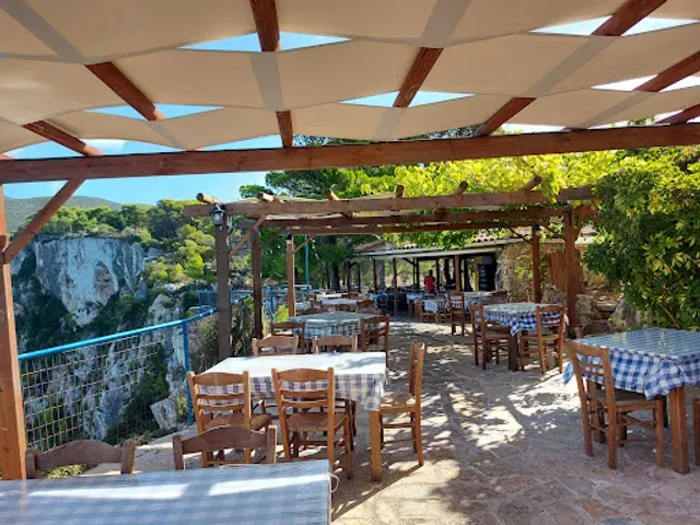 Sunset Taverna - Photo 3