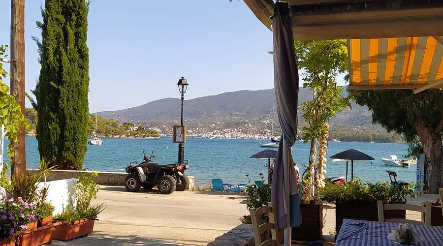Taverna O Petros - Photo 1