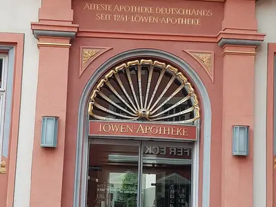 Löwen-Apotheke - Photo 2