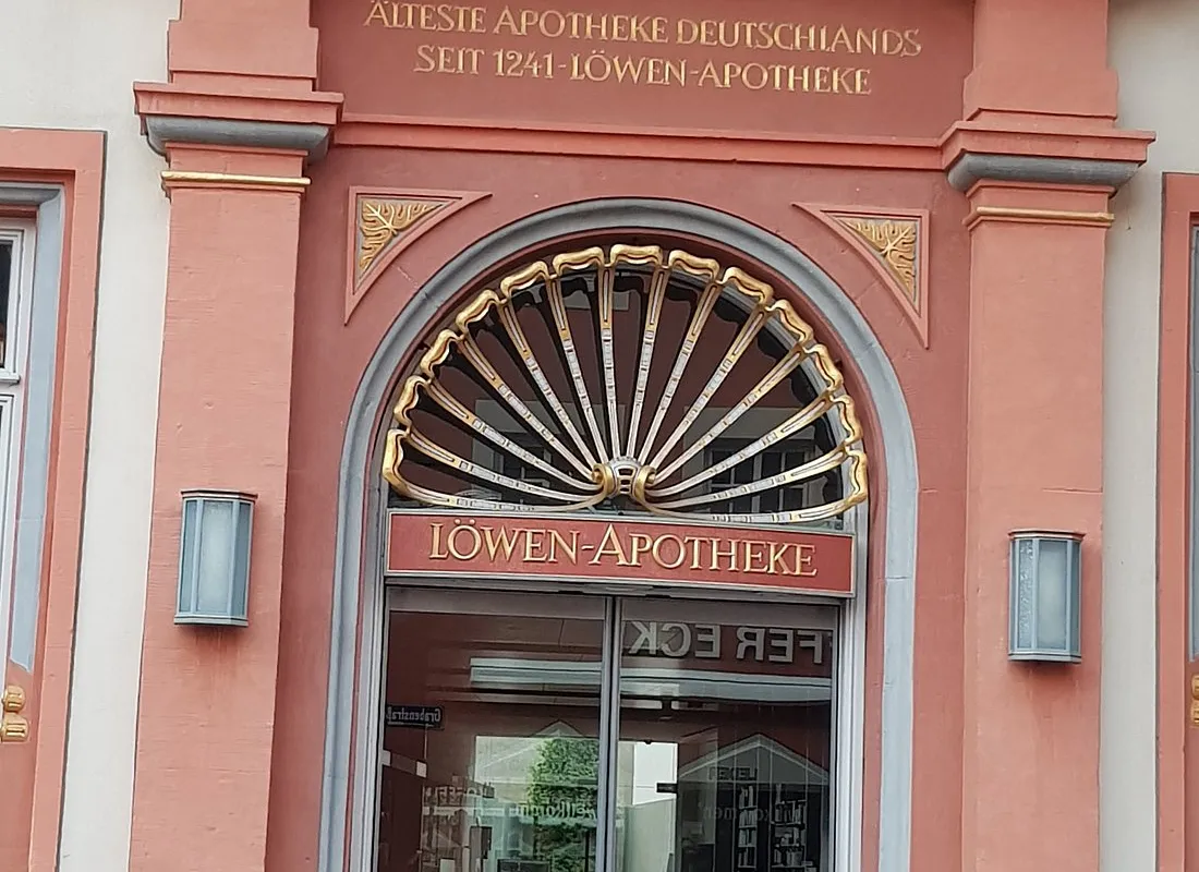 Löwen-Apotheke - Photo 2