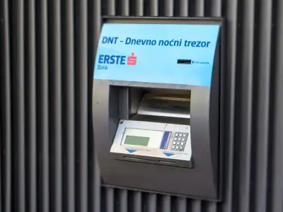 Erste - Photo 2